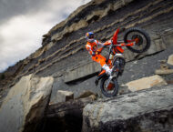 KTM 300 EXC Hardenduro 2025 accion2