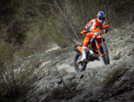 KTM 300 EXC Hardenduro 2025 accion5