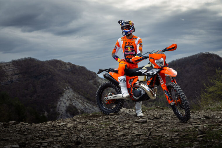 KTM-300-EXC-Hardenduro-2025-estaticas2