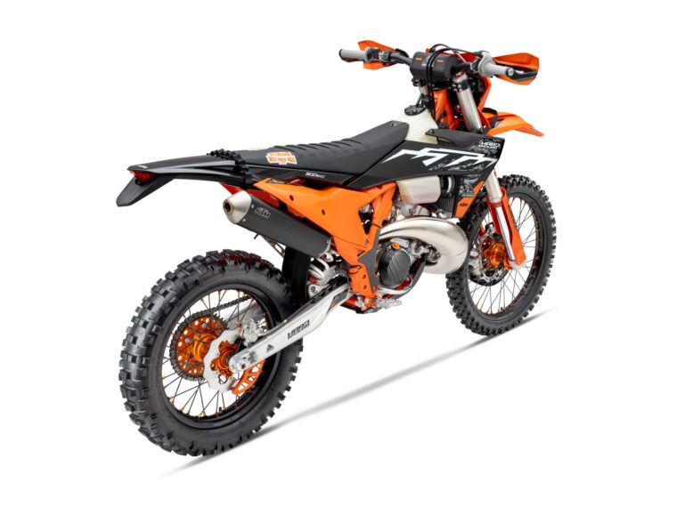 KTM-300-EXC-Hardenduro-2025-estudio2