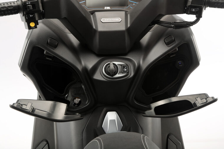 SYM-MAXSYM-GT-2024-detalles-18