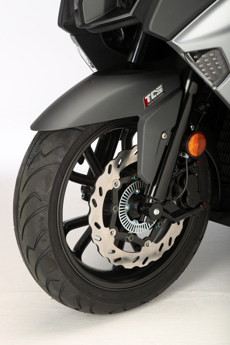 SYM-MAXSYM-GT-2024-detalles-9