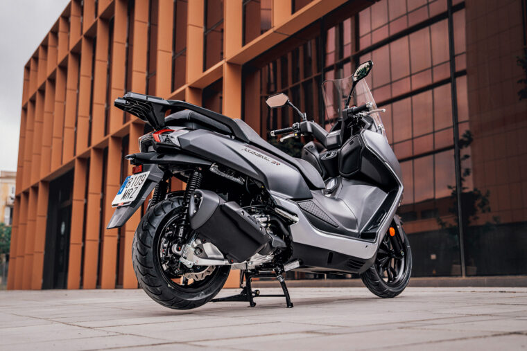 Prueba SYM Maxsym GT 2024 35 SYM MAXSYM GT 2024 estatico 4