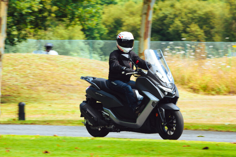 Prueba SYM Maxsym GT 2024 9 SYM Maxsym GT 2024 perueba opiniones 25