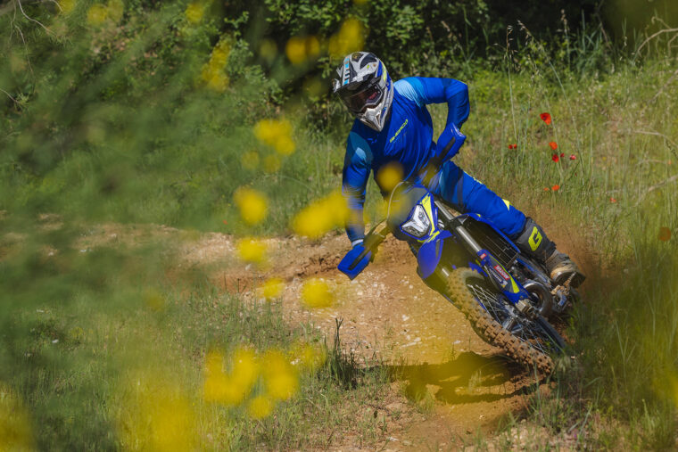 Sherco-enduro-Factory-2T-2025-accion28