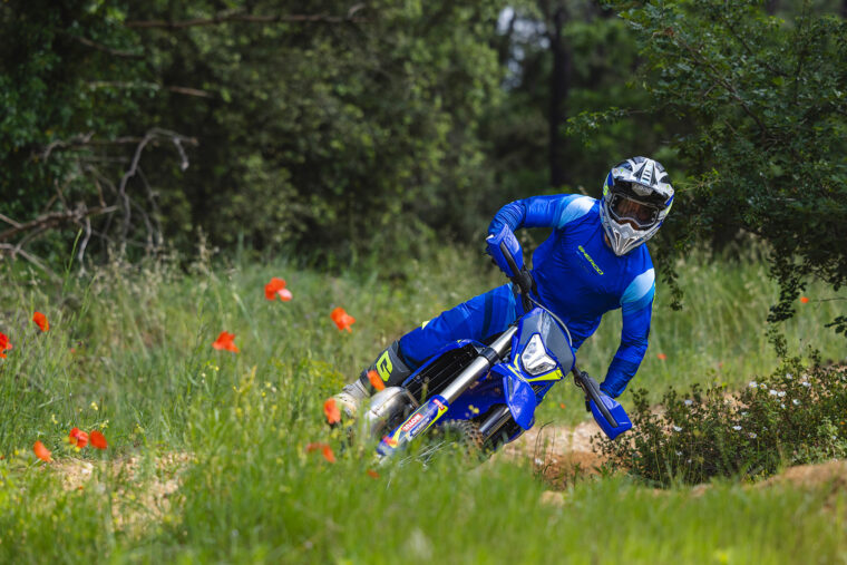 Sherco-enduro-Factory-2T-2025-accion31