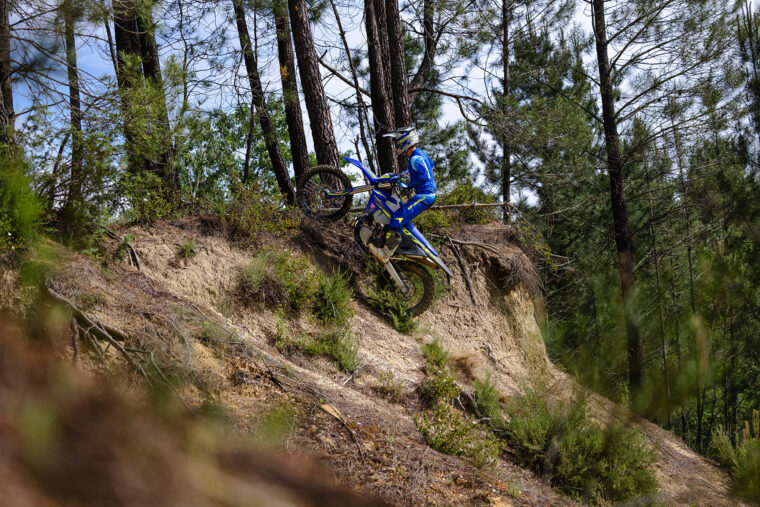 Sherco-enduro-Factory-2T-2025-accion32