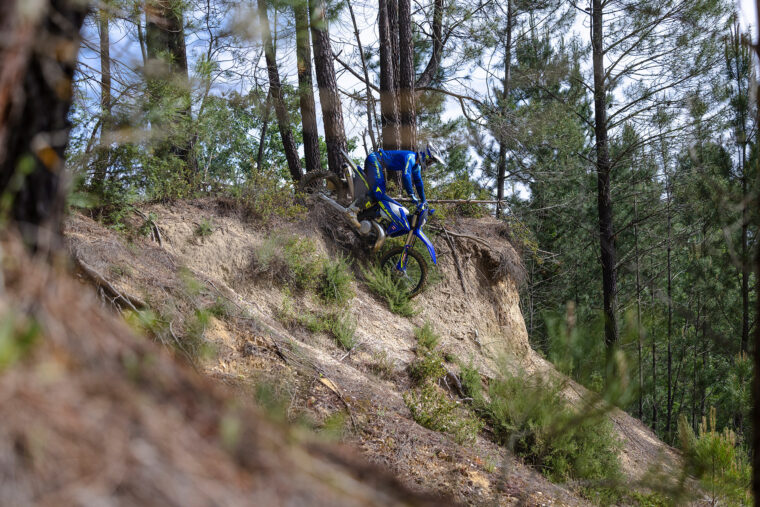 Sherco-enduro-Factory-2T-2025-accion34