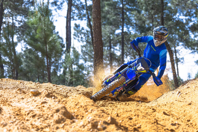 Sherco-enduro-Factory-2T-2025-accion35