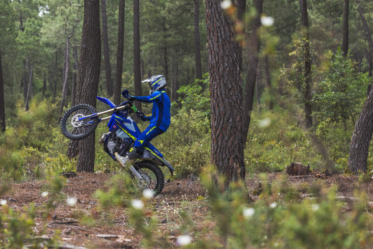 Sherco-enduro-Factory-2T-2025-accion54