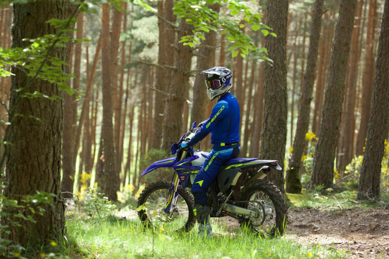 Sherco-enduro-Factory-2T-2025-accion8