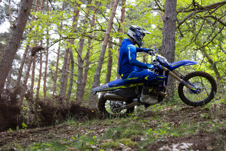 Sherco-enduro-Factory-4T-2025-accion14