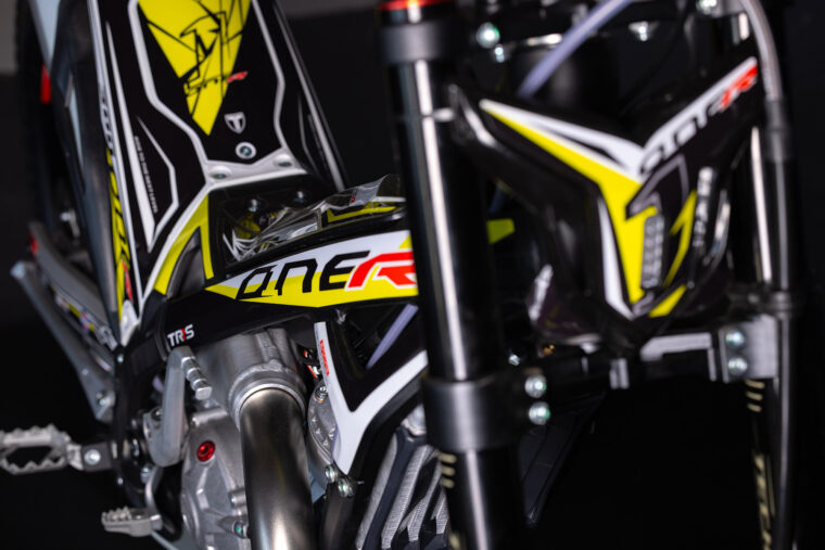 TRRS-One-R-2025-detalles11