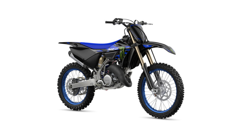 Yamaha-YZ125-Monster-Energy-2025-estudio6