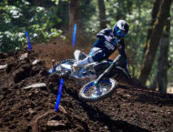 Yamaha YZ450F Monster Energy 2025 accion18