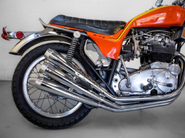 triumph x75 hurricane 3 cilindros 1