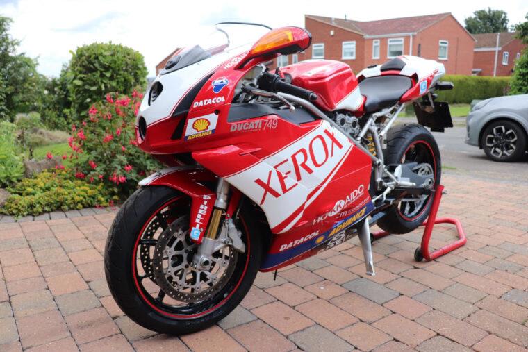 subasta-bonhams-ducati-749s (4)