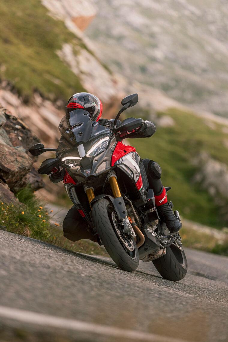 Ducati-Multistrada-V4-Pikes-Peak-2025-accion13