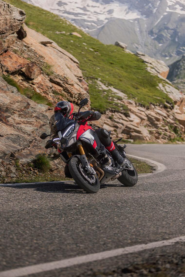 Ducati-Multistrada-V4-Pikes-Peak-2025-accion14