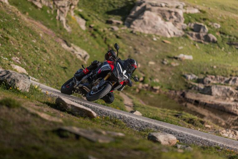 Ducati-Multistrada-V4-Pikes-Peak-2025-accion18