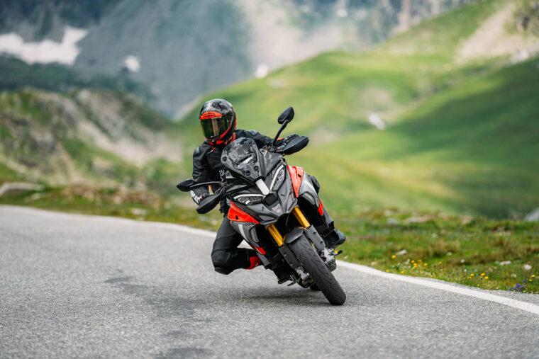 Ducati-Multistrada-V4-Pikes-Peak-2025-accion42