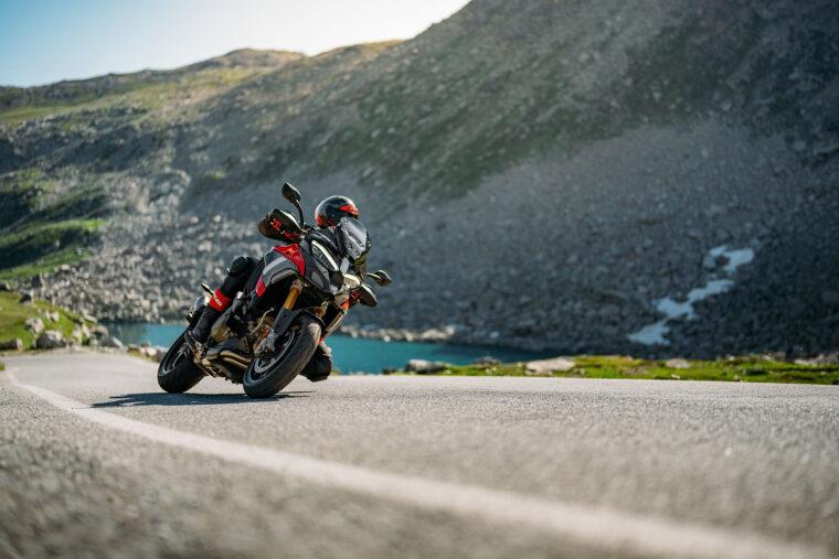 Ducati-Multistrada-V4-Pikes-Peak-2025-accion52