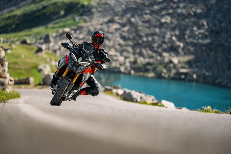 Ducati-Multistrada-V4-Pikes-Peak-2025-accion53