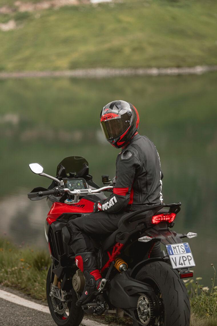 Ducati-Multistrada-V4-Pikes-Peak-2025-accion6