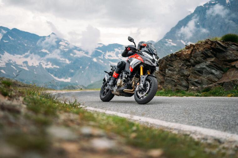 Ducati-Multistrada-V4-Pikes-Peak-2025-accion74