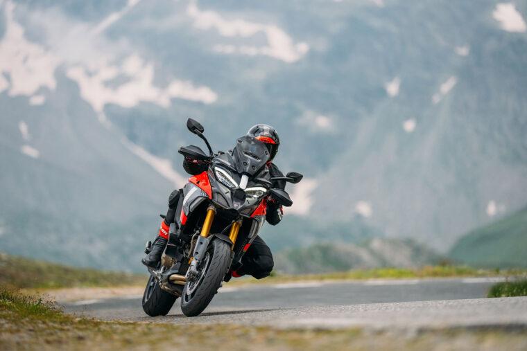 Ducati-Multistrada-V4-Pikes-Peak-2025-accion79