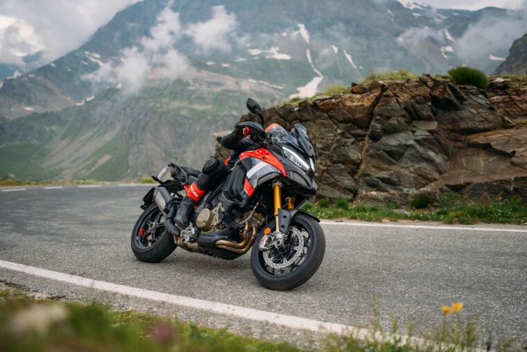 Ducati-Multistrada-V4-Pikes-Peak-2025-accion81