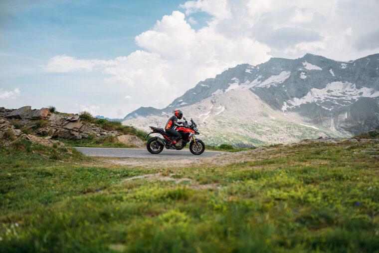 Ducati-Multistrada-V4-Pikes-Peak-2025-accion90