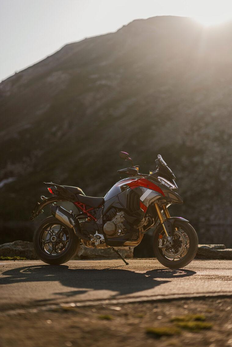 Ducati-Multistrada-V4-Pikes-Peak-2025-estaticas3