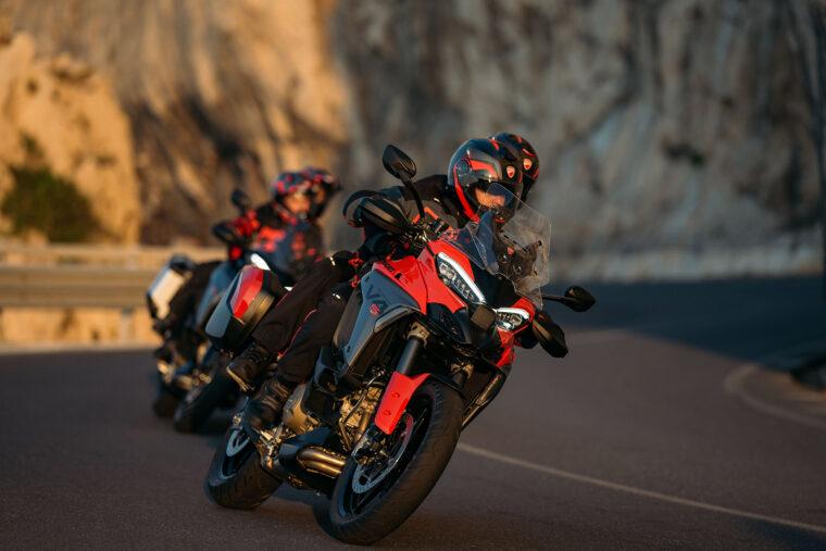 Ducati-Multistrada-V4-S-2025-accion12