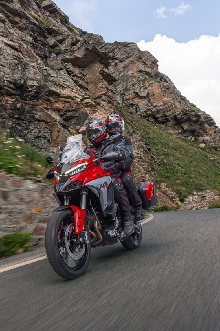 Ducati-Multistrada-V4-S-2025-accion22