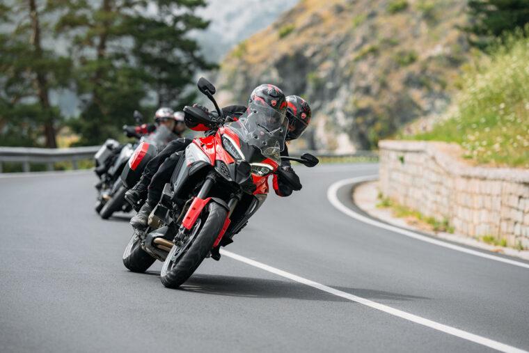 Ducati-Multistrada-V4-S-2025-accion40