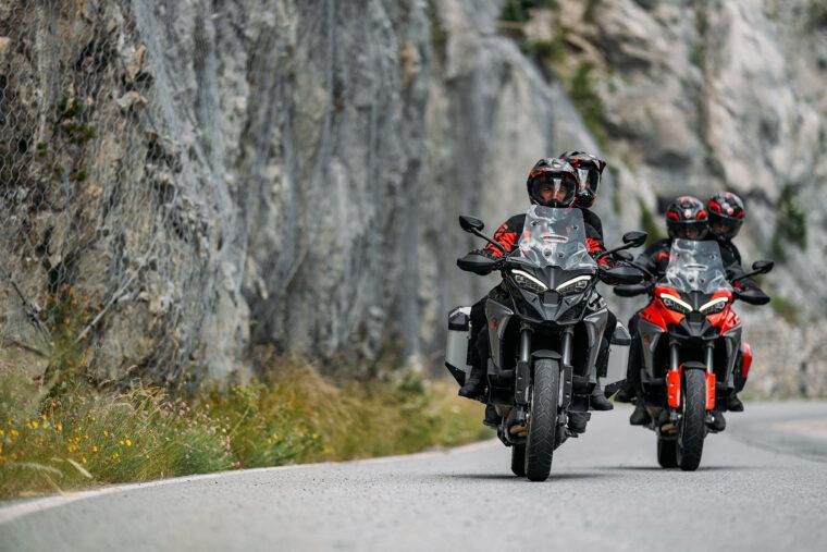 Ducati-Multistrada-V4-S-2025-accion48