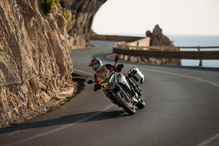 Ducati-Multistrada-V4-S-2025-accion5