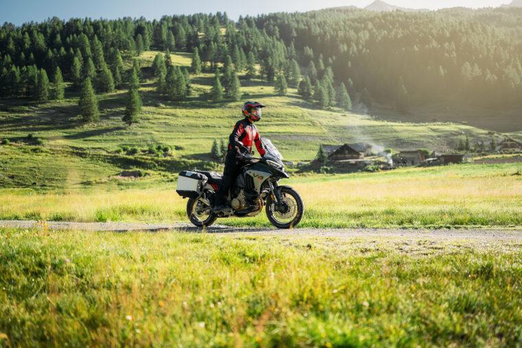 Ducati-Multistrada-V4-S-2025-accion55