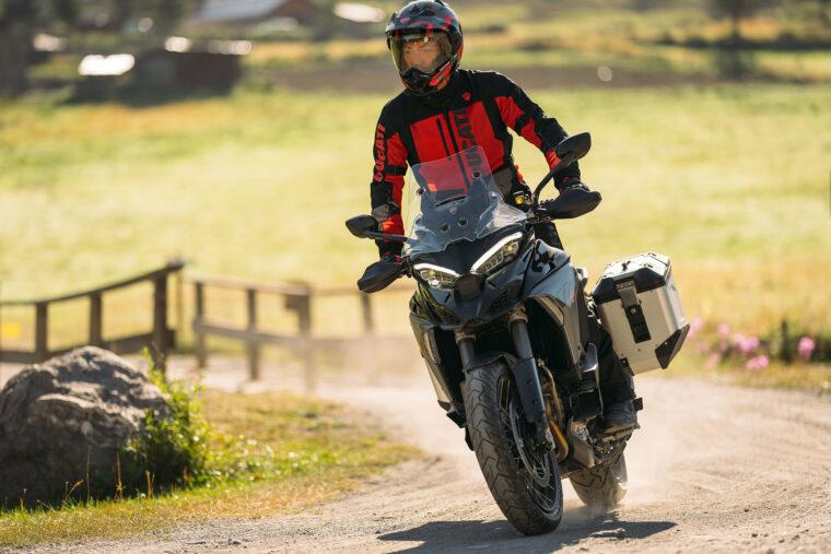 Ducati-Multistrada-V4-S-2025-accion61