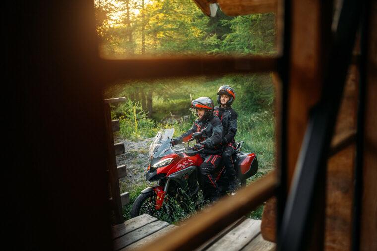 Ducati-Multistrada-V4-S-2025-accion69