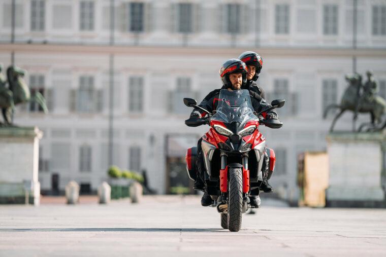 Ducati-Multistrada-V4-S-2025-accion81