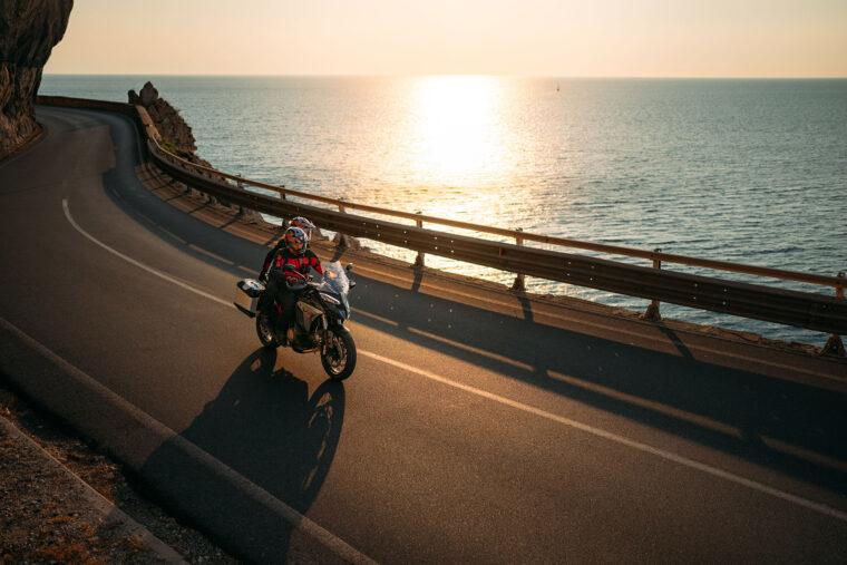 Ducati-Multistrada-V4-S-2025-accion9