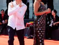 MV Agusta revoluciona el Festival Internacional de Cine de Venecia 14 MV Agusta Beauty is not a.Sin MV Agusta Superveloce 1000 Serie Oro10