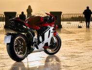 MV Agusta revoluciona el Festival Internacional de Cine de Venecia 13 MV Agusta Beauty is not a.Sin MV Agusta Superveloce 1000 Serie Oro9