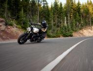 Triumph Speed Twin 1200 2025 accion3