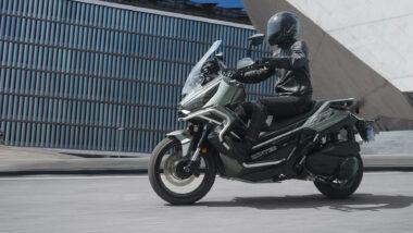 Zontes 368G 2025 accion 4