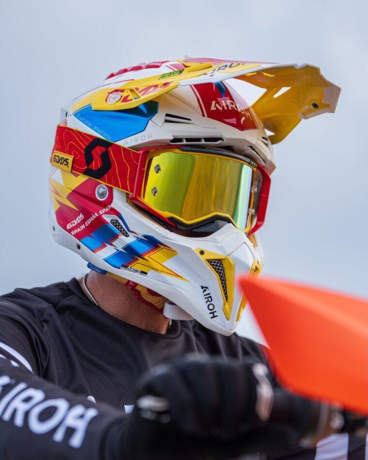 airoh aviator 3 edicion especial isde 2024 españa (7)