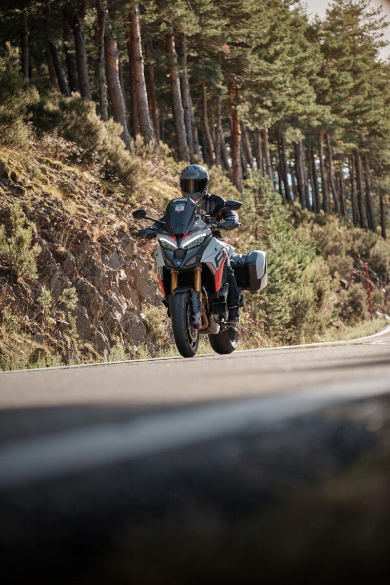 Ducati-Multistrada-V4-RS-Arai-Quantic-Xtreme-Challenge-opinion-19