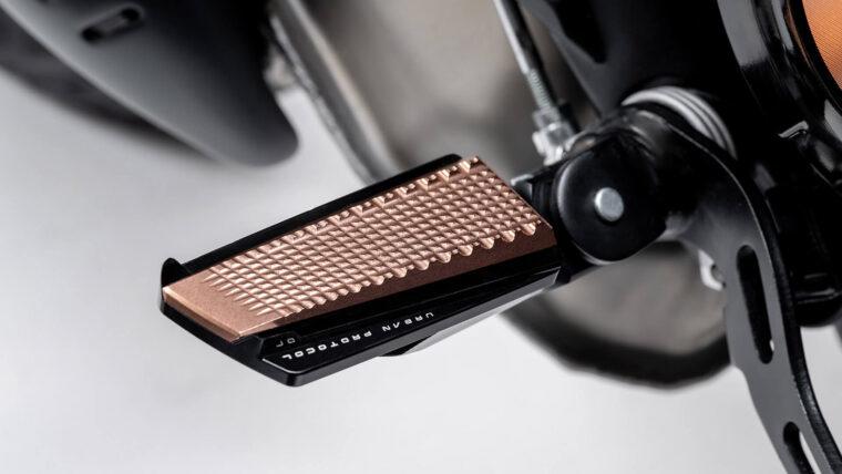 Ducati-Scrambler-10-anniversario-Rizoma-Edition-2025-detalles1